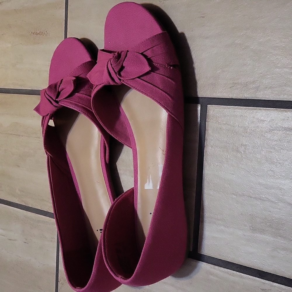 SALE--FIONI Clothing Pink Women's Flats - Picture 2 of 6